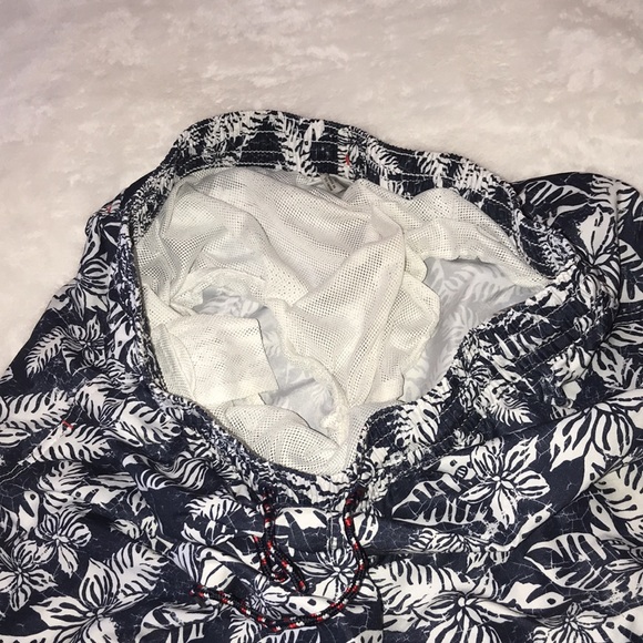 Men’s swimming trunks, Navy and white. - Picture 8 of 9